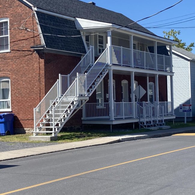 Balcon, rampe et escalier sur deux etages Gou Pro